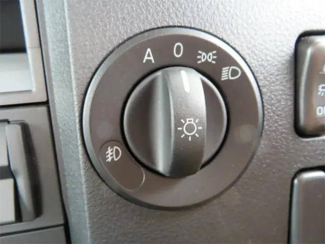 三菱ふそうファイタークレーン4段中型（4t）[写真15]