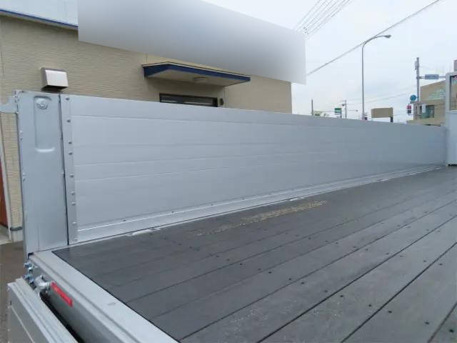 三菱ふそうファイタークレーン4段中型（4t）[写真25]