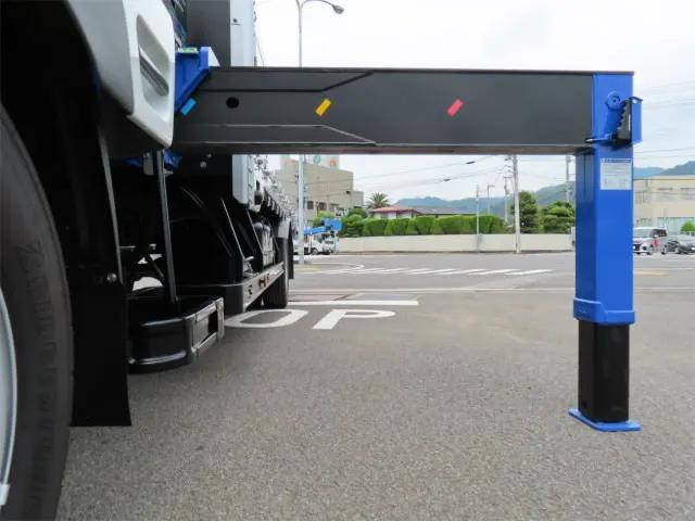 三菱ふそうファイタークレーン4段中型（4t）[写真29]