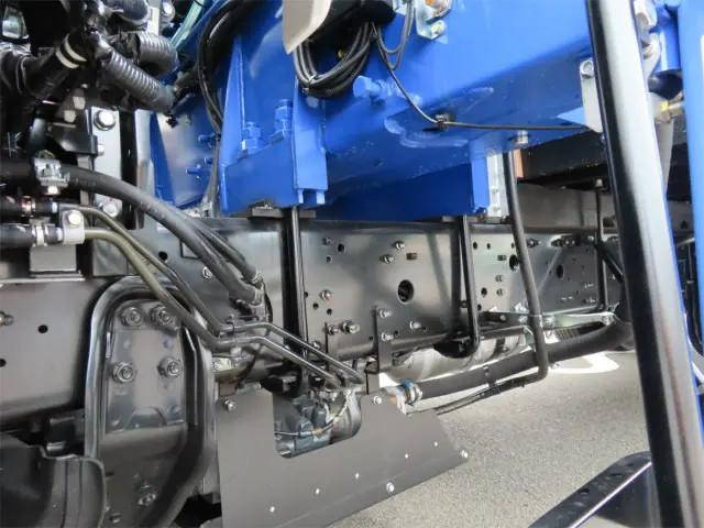 三菱ふそうファイタークレーン4段中型（4t）[写真36]