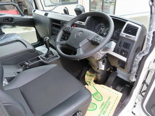 三菱ふそうファイタークレーン4段中型（4t）[写真07]