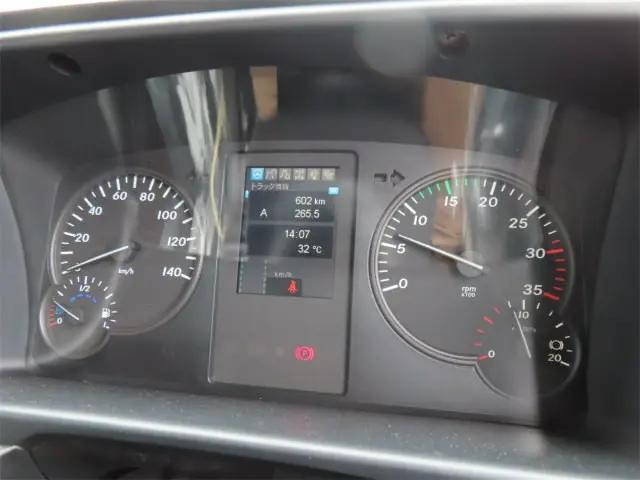 三菱ふそうファイタークレーン4段中型（4t）[写真09]