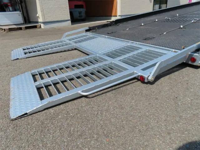 いすゞエルフセーフティローダー小型（2t・3t）[写真20]