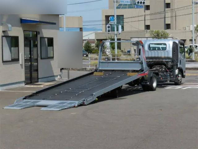 いすゞエルフセーフティローダー小型（2t・3t）[写真03]