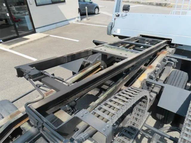 いすゞエルフセーフティローダー小型（2t・3t）[写真38]