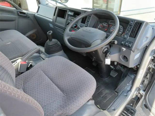 いすゞエルフセーフティローダー小型（2t・3t）[写真09]