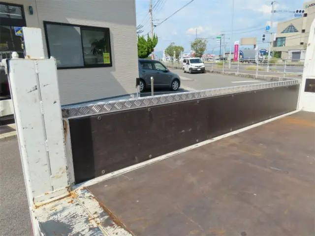 日野デュトロ平ボディ小型（2t・3t）[写真21]