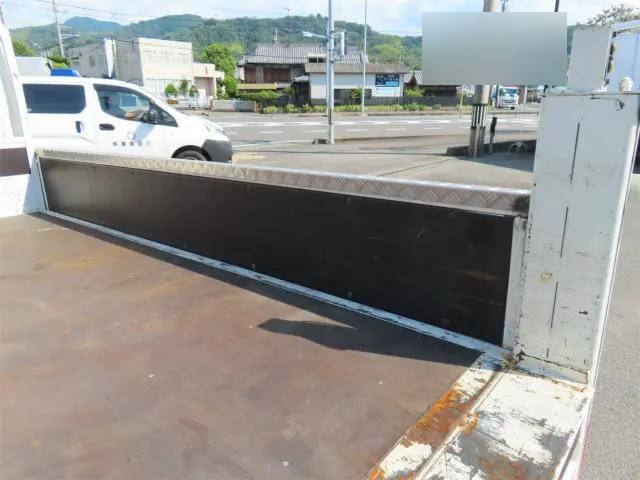 日野デュトロ平ボディ小型（2t・3t）[写真22]