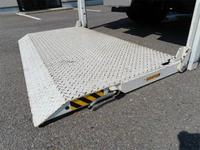 日野デュトロ平ボディ小型（2t・3t）[写真23]