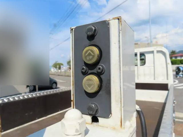 日野デュトロ平ボディ小型（2t・3t）[写真24]