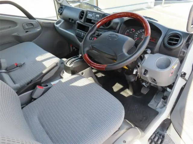 日野デュトロ平ボディ小型（2t・3t）[写真09]