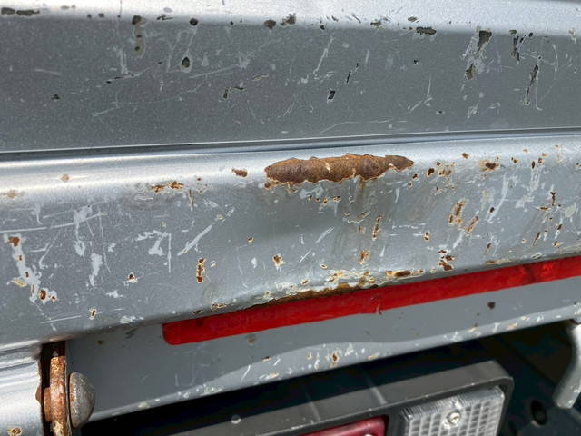 いすゞエルフ平ボディ小型（2t・3t）[写真22]