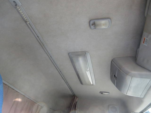 UDトラックスクオンコンテナ専用車大型（10t）[写真10]