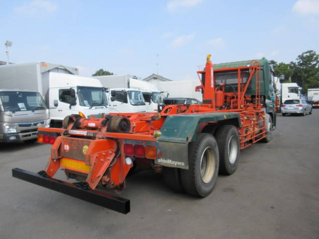 UDトラックスクオンコンテナ専用車大型（10t）[写真04]