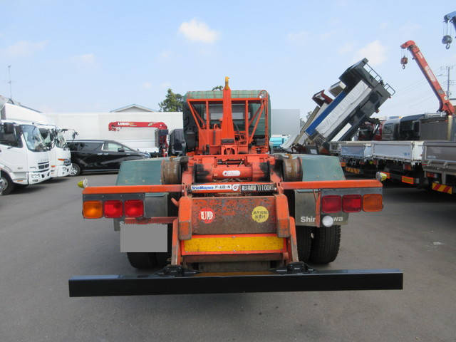 UDトラックスクオンコンテナ専用車大型（10t）[写真06]