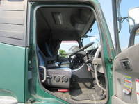 UDトラックスクオンコンテナ専用車大型（10t）[写真10]