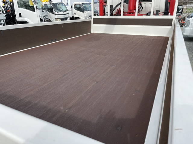 日野デュトロセルフクレーン4段小型（2t・3t）[写真10]