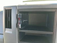 いすゞフォワードアルミウイング中型（4t）[写真12]