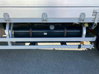 いすゞフォワードアルミウイング中型（4t）[写真09]