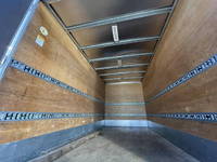 三菱ふそうキャンターアルミバン小型（2t・3t）[写真11]