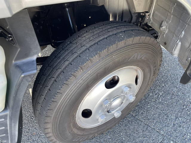 三菱ふそうキャンターアルミバン小型（2t・3t）[写真16]