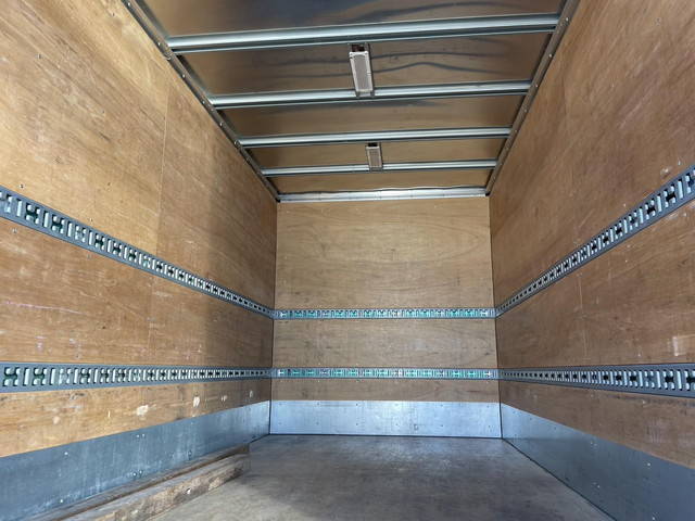 三菱ふそうキャンターアルミバン小型（2t・3t）[写真09]