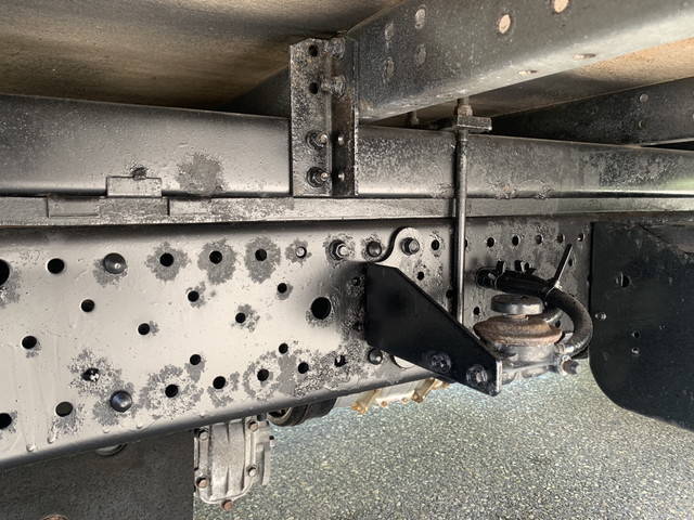 いすゞエルフアルミバン小型（2t・3t）[写真16]