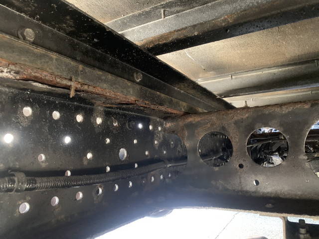 いすゞエルフアルミバン小型（2t・3t）[写真23]