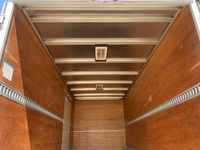 いすゞエルフアルミバン小型（2t・3t）[写真29]