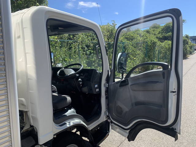 いすゞエルフアルミバン小型（2t・3t）[写真31]