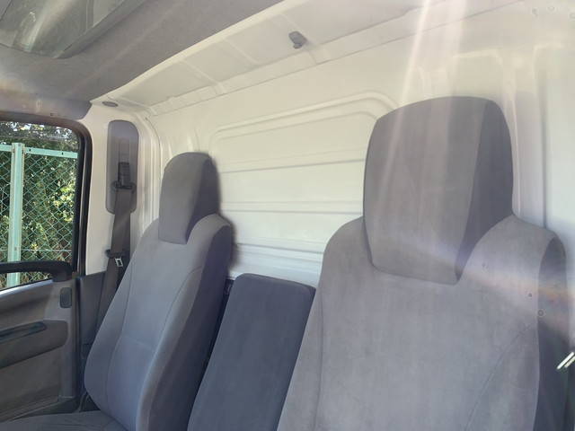 いすゞエルフアルミバン小型（2t・3t）[写真08]