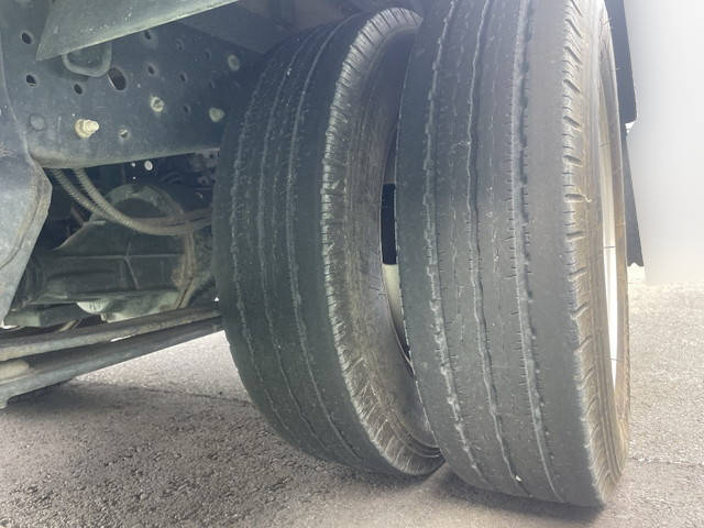 三菱ふそうキャンターダブルキャブ（Wキャブ）小型（2t・3t）[写真10]