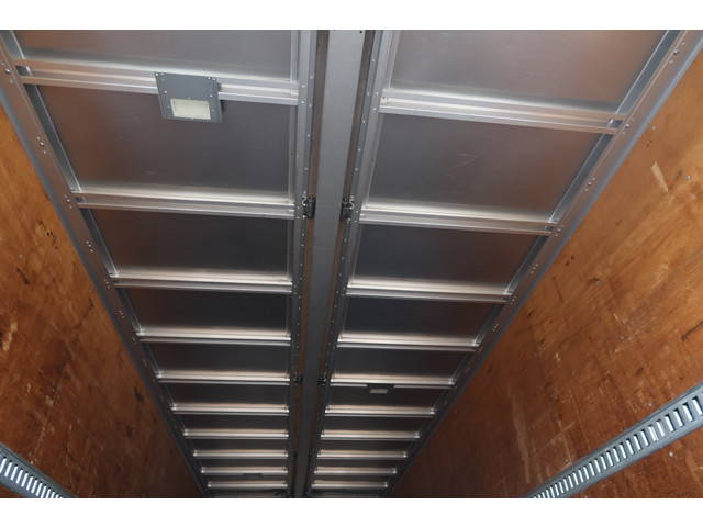 いすゞフォワードアルミウイング中型（4t）[写真17]