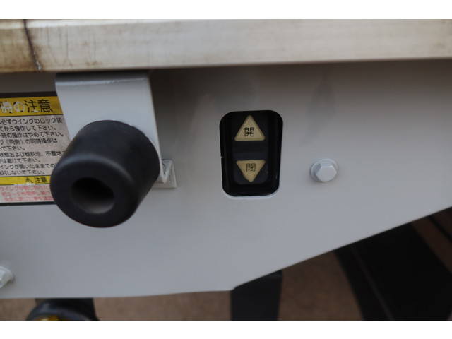 いすゞフォワードアルミウイング中型（4t）[写真19]