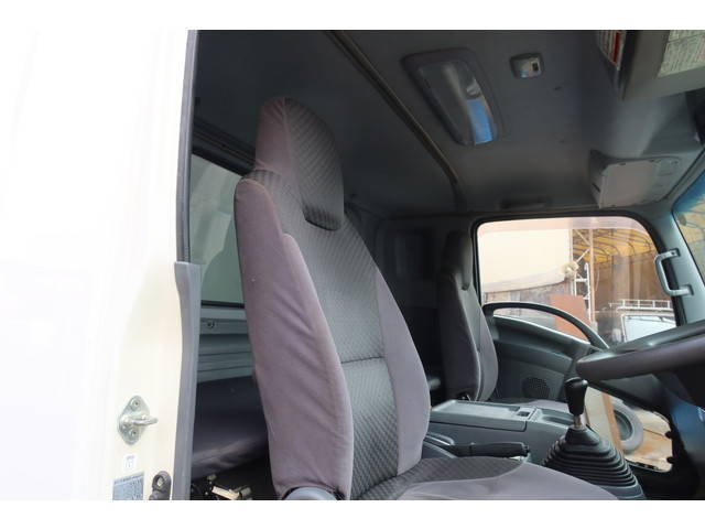 いすゞフォワードアルミウイング中型（4t）[写真31]