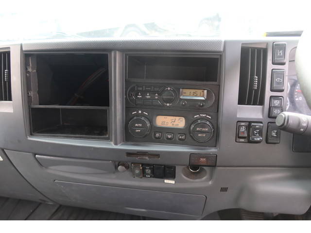 いすゞフォワードアルミウイング中型（4t）[写真34]