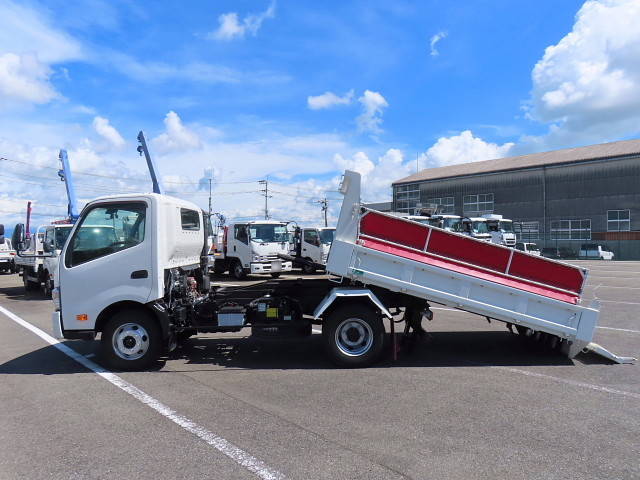 日野デュトロローダーダンプ小型（2t・3t）[写真13]