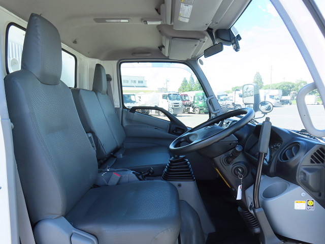 日野デュトロローダーダンプ小型（2t・3t）[写真30]