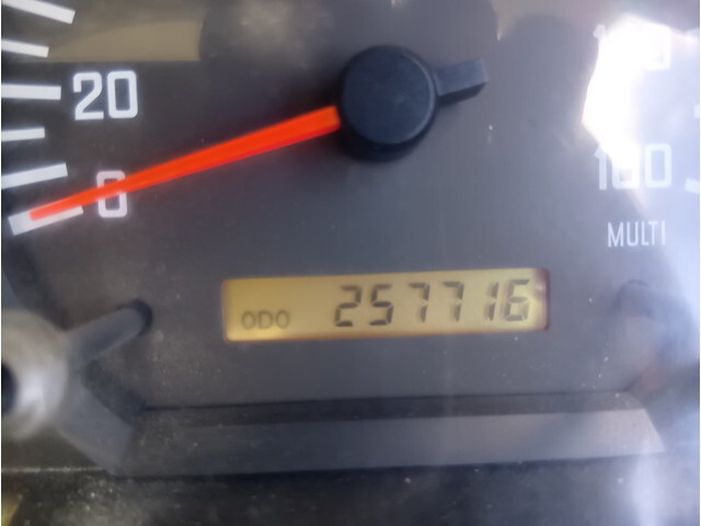 いすゞフォワードミキサー車（コンクリートミキサー）増トン（6t・8t）[写真30]