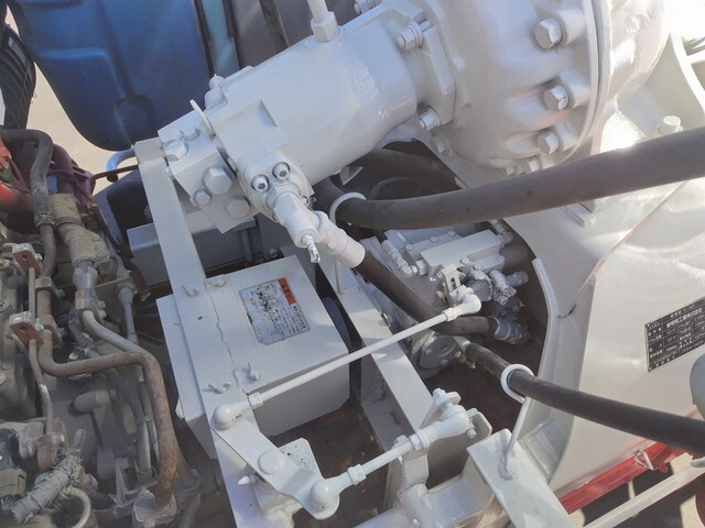 いすゞフォワードミキサー車（コンクリートミキサー）増トン（6t・8t）[写真07]