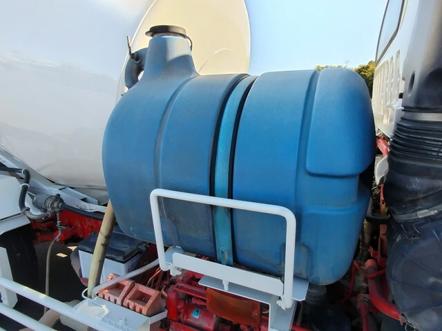 いすゞフォワードミキサー車（コンクリートミキサー）増トン（6t・8t）[写真08]