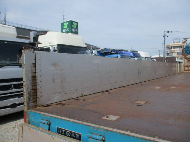 三菱ふそうスーパーグレートアルミブロック大型（10t）[写真11]