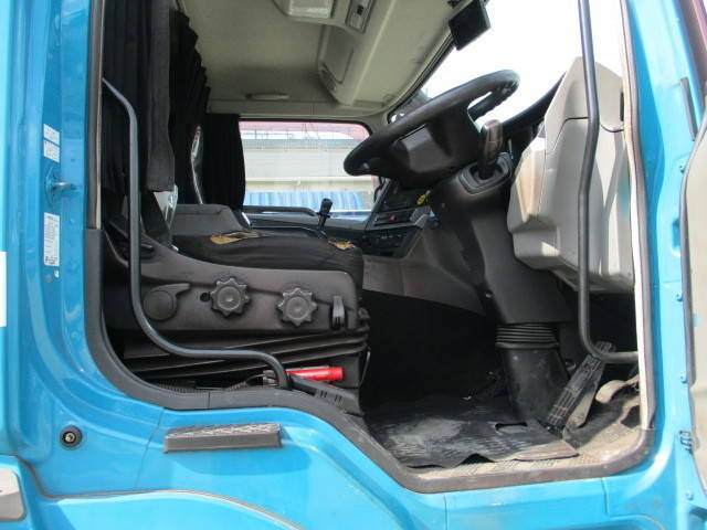 三菱ふそうスーパーグレートアルミブロック大型（10t）[写真21]