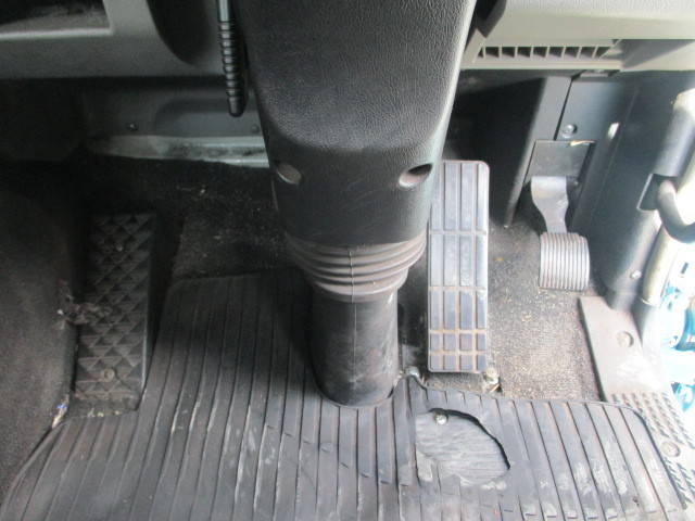 三菱ふそうスーパーグレートアルミブロック大型（10t）[写真24]