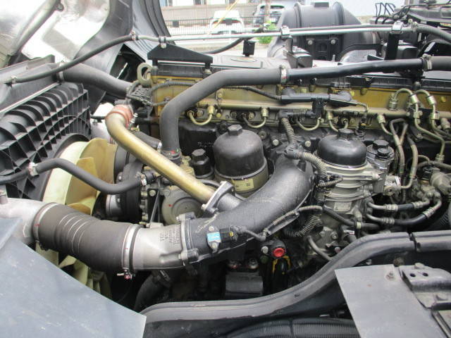 三菱ふそうスーパーグレートアルミブロック大型（10t）[写真34]