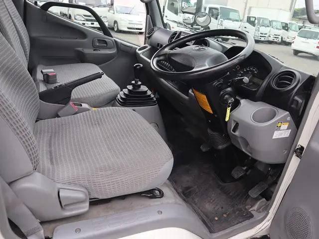 トヨタダイナパネルバン小型（2t・3t）[写真30]