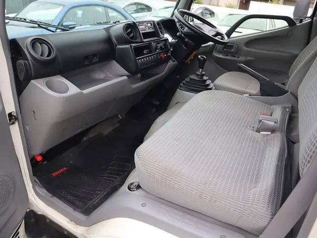 トヨタダイナパネルバン小型（2t・3t）[写真32]