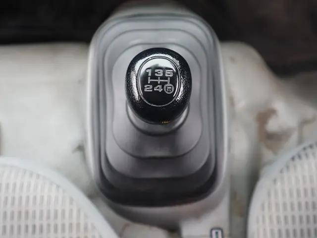 トヨタダイナパネルバン小型（2t・3t）[写真35]