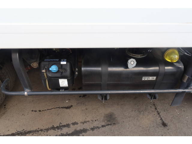 三菱ふそうキャンター冷凍車（冷蔵車）小型（2t・3t）[写真18]