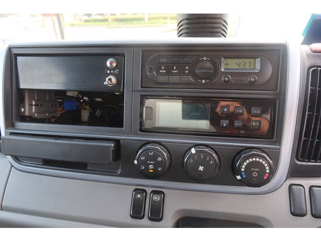 三菱ふそうキャンター冷凍車（冷蔵車）小型（2t・3t）[写真34]